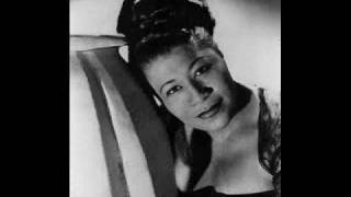 Ella Fitzgerald Puttin On The Ritz Berlin 1929  Lyrics [upl. by Xonk631]