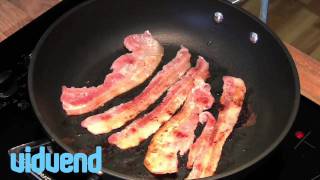 Cooking Streaky Bacon [upl. by Mulligan]