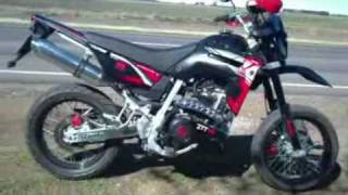 Zanella ztt 250 en accion 11092010006mp4 [upl. by Inalak]