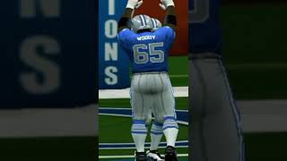 Fowler throws an incredible dot through a needles eye nfl2k5 football shorts [upl. by Blatman]