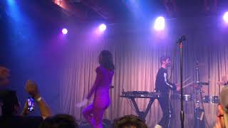 Yelle  Complètement fou  live at Crescent Ballroom in Phoenix 2 [upl. by Joashus]