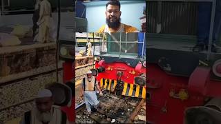 Baap ke pyar se achchi koi dolat kya hy maabaap train imotional vairalvideo vairalshort shots [upl. by Aneda]