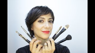 Come usare i pennelli da trucco per il make up di viso occhi e labbra [upl. by Adaynek111]