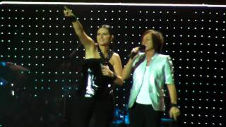 Laura Pausini amp Gianna Nannini  La Solitudine  Amiche per lAbruzzo [upl. by Epoh]