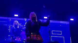 When Youre Gone 🤩 AVRIL LAVIGNE  Verti music Hall  BERLIN  🇩🇪  LIVE  2023 [upl. by Azmah]