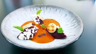 Chefkoch Vincent Kochshow 429 Roasted Tomato Soup  Beetroot  Feta [upl. by Mraz]