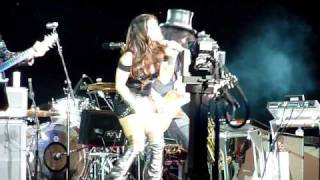 Slash amp Fergie Sweet Child of Mine Black Eyed Peas at U2 360 Rose Bowl Pasadena 10252009 [upl. by Ecyt224]