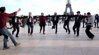 La tour Eiffel danse la Dabkeh [upl. by Sammer]