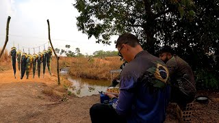 COM A ISCA CERTA PEGUEI TUCUNARE ATÉ O BRAÇO DOERpescaria e peixe frito na beira do lago [upl. by Lemkul]