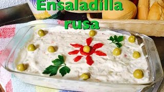 Ensalada rusa o ensaladilla en recetas de cocina faciles para navidad [upl. by Nodnek]