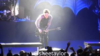 Synyster Gates Guitar Solo  Live  19032014  Hail To The King Tour  CuritibaBrazil [upl. by Applegate]