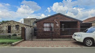 4 Bedroom House for sale in Gauteng  Johannesburg  Soweto  Soweto Central  21 Thula [upl. by Sieracki]