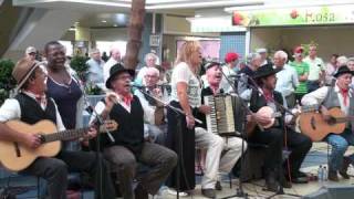 GRUPO ALENTEJANO RASTOLHICE  E DUAS AMIGAS CANTANDO quot MARIASINHA quot [upl. by Chic]