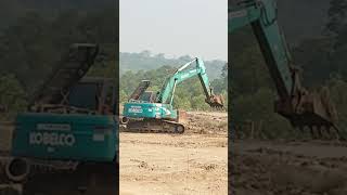 Kobelco Excavator alatberat constructionequipment construction [upl. by Kunin]