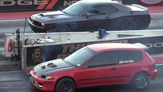 Honda Civic vs Hellcat  drag racing [upl. by Redneval]