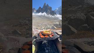 Dağda Simit Arasında Sucuklu Yumurta 🥚 Eggs with beef sausage between bagels on the mountain 🏔️ [upl. by Tsenre627]