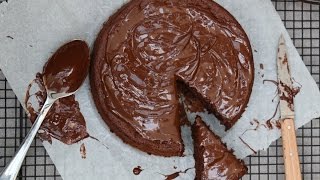 Sans farine et sans sucre  Gâteau au chocolat crémeux  5 ingrédients  Recette facile 👍🔝 [upl. by Moguel321]