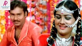 Mundhanai Mudichu Movie Scenes  Urvashi falls in love with Bhagyaraj  Andhi Varum song  Ilayaraja [upl. by Adnaval]