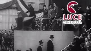 Benito Mussolini a Torino la visita agli stabilimenti Fiat Lingotto [upl. by Nahtad876]