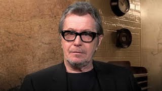 オスカー受賞のゲイリー・オールドマンがメイクでオスカーに輝いた辻一弘について語る／映画『ウィンストン・チャーチル』インタビュー [upl. by Sybila]