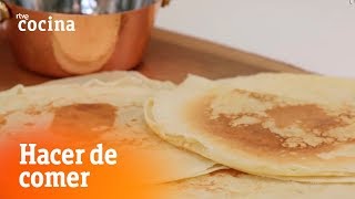 Cómo hacer Filloas  Hacer de comer  RTVE Cocina [upl. by Agate790]