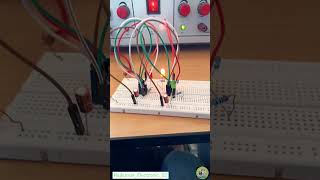 Traffic light circuit  How to make traffic light project  Electronic circuits project [upl. by Mckeon]