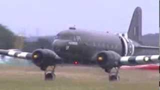 Douglas C47DC3 Dakota Kwicherbichen ZA947  RAF BBMF  Cotswold Airshow Kemble 2011 [upl. by Nemrak]