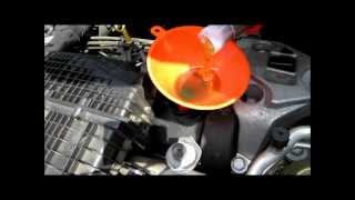 TUTO 22 faire la vidange du Kangoo how to change engine oil [upl. by Michael]