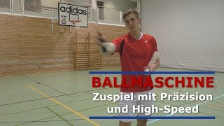 Badminton Ballmaschine Zuspiel mit Tempo und Präzision [upl. by Eniamrahs]