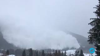 Spectacular avalanche at Les Diablerets Switzerland [upl. by Ritch634]