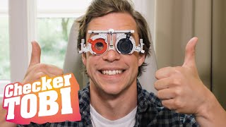 Der AugenCheck  Reportage für Kinder  Checker Tobi [upl. by Ramled]