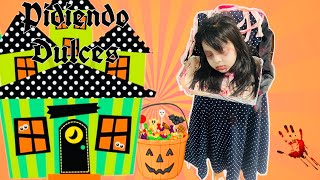 PIDIENDO DULCES EN HALLOWEEN 🎃 2024👻  Disfraz niña sin cabeza 😱 [upl. by Assilem]