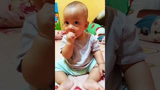 Bayi suka nyemilfinger food baby [upl. by Yodlem]