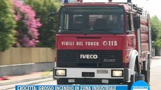 Grosso incendio in zona industriale a Crocetta del Montello [upl. by Hait]