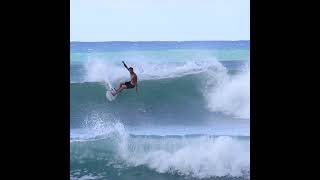 Crowded Surfing Hawaii surf waves wsl surfing hawaii northshore surfers wavesurf [upl. by Deragon32]