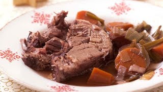 Recette  Cuissot de sanglier au vin rouge [upl. by Ellivro]