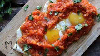 HUEVOS RANCHEROS  Receta mexicana [upl. by Krein]