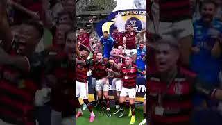 EMOCIONANTE  VEJAM O MOMENTO QUE O FLAMENGO LEVANTA O TROFÉU DA COPA DO BRASIL  NOTÍCIAS FLAMENGO [upl. by Flossy548]