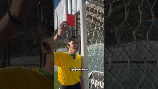 Juíz Vs Goleiro no jogo [upl. by Lyndsie]