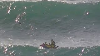 Extreme surfboat rowing in lifesaver relay Kurrawa Beach 2011 [upl. by Etnor662]