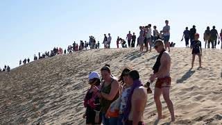 Bassin dArcachon  il y a foule sur la dune du Pilat [upl. by Rabka748]