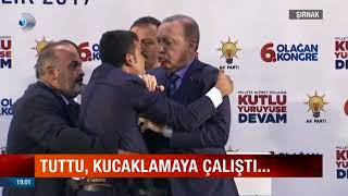 Erdoğanın konuşması esnasında sahneye fırlayan genç [upl. by Lowis]