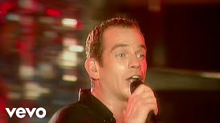 Garou  Que lamour est violent Live à Bercy [upl. by Aitetel]