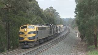 Old EMDs epic struggle and stall  Australian trains [upl. by Allsopp]