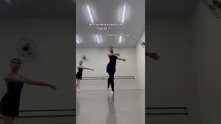 Fluente 💁🏻‍♀️ bailarinas bailarina dance bailarinos ballet balletdancer balletdancers [upl. by Baalman]