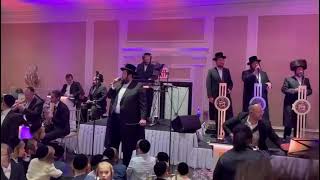 Shmueli Ungar Performing at a recent Wedding [upl. by Ahsauqal]