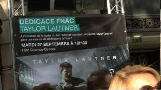 Taylor Lautner à la rencontre de ses fans à loccasion de la sortie du film Identité Secrète [upl. by Junna]