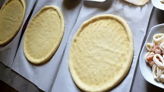 A simple homemade pizza🍕🍕 how to keep the pizza dough several days in the fridge [upl. by Eibot]