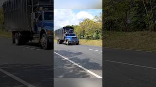 camioneros colombianos pequenos transportadores short viral tractomulas [upl. by Anerol]