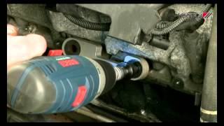 KL168320 K Drilling Out a Glow Plug and Repairing a Thread Example on a Fiat Ducato [upl. by Cestar]